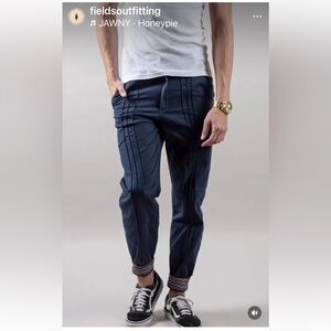 NWOT! $139 Fields Outfitting Pants Mens 36 Navy Blue Cotton Stretch Pleated